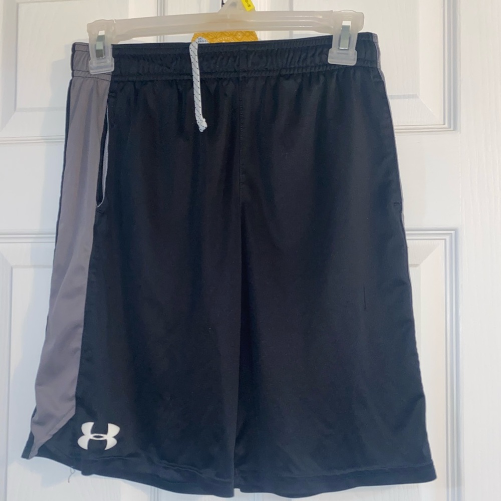 Boys size Large Under Armour shorts